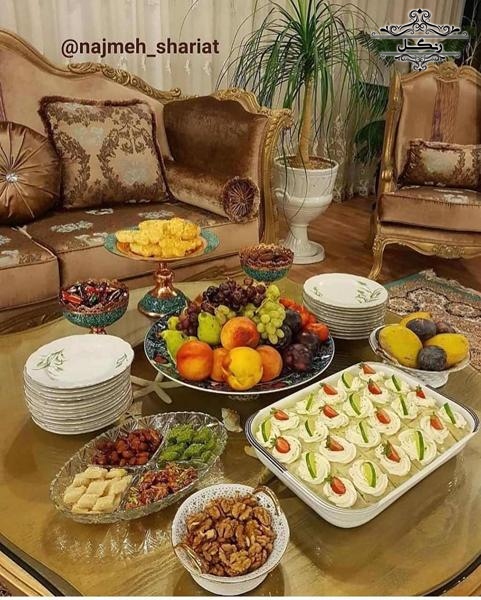 مدل چیدمان و دیزاین تزیین میز پذیرایی برای مهمانی و دورهمی