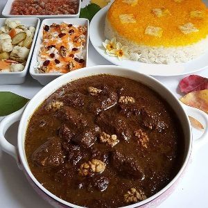 روش پخت خورشت فسنجان خوشمزه و ترفند به روغن انداختن فسنجان